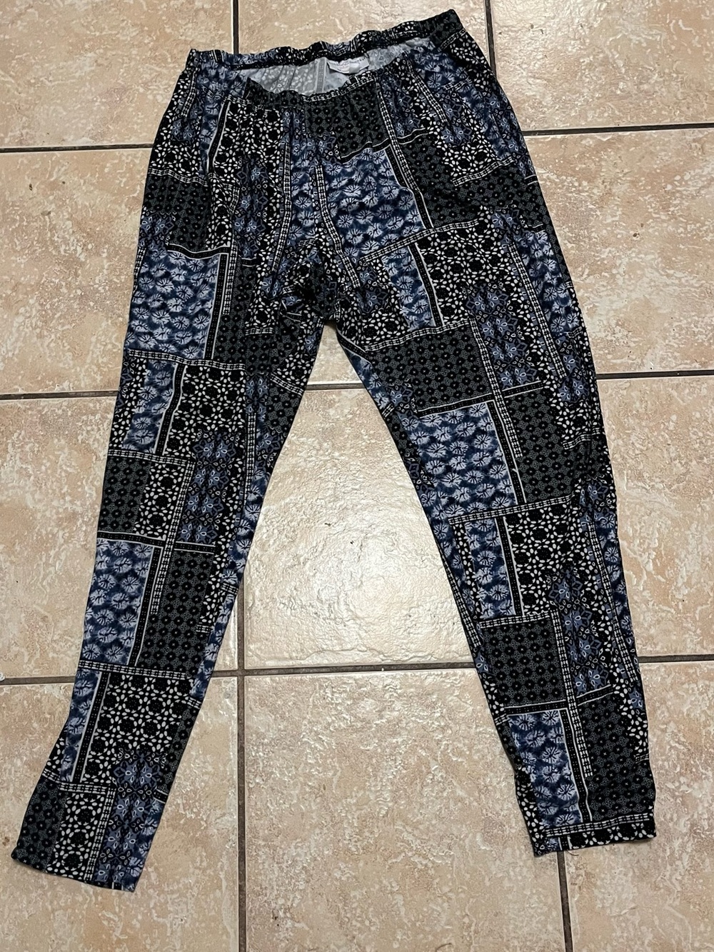 Bobbie Brooks Women's Plus Size Asymmetrical Blue Patchwork Leggings 2x